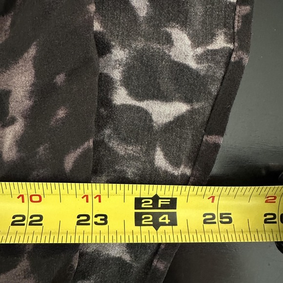 Rails‎ Blouse Womens Medium Black Diffused Cheetah Hillary Drape Long Sleeve Top - Picture 10 of 10